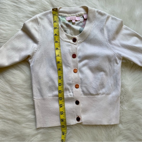 5/$25 Kids Ted Baker Cardigan - Picture 4 of 11
